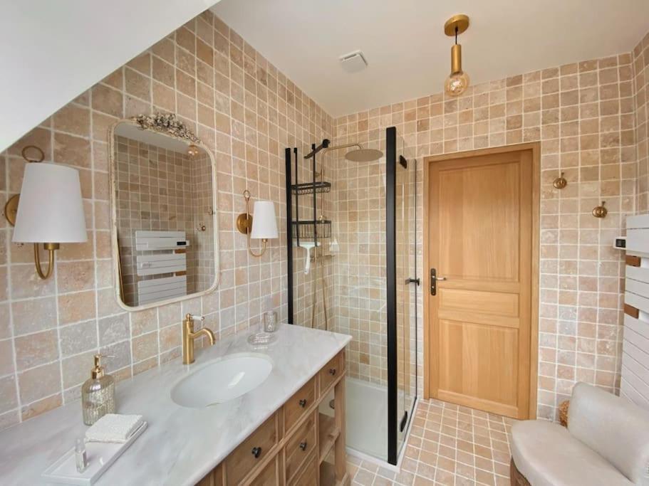 Le Pigeonnier / Gite De Charme 1 A 4 Pers 80 M² 康布雷 外观 照片