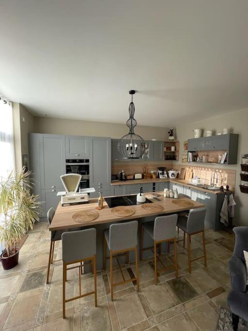 Le Pigeonnier / Gite De Charme 1 A 4 Pers 80 M² 康布雷 外观 照片
